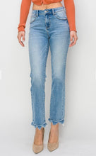 HIGH RISE DISTRESSED STRAIGHT FIT JEANS