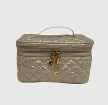 Debra Diamond Glambox Cosmetic Champagne