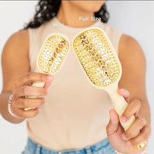 Mini Vented Brush | Tan Teleties